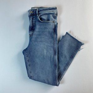We The Free, stonewash Raw High Rise Jegging skinny jeans, size 8/29